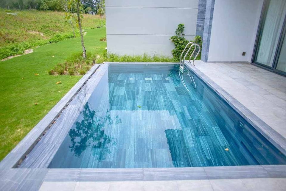 Private pool
