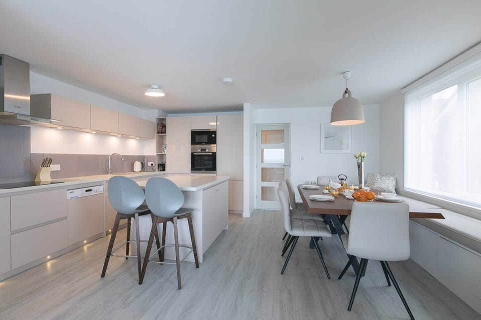 Fridge, dishwasher, electric kettle, toaster