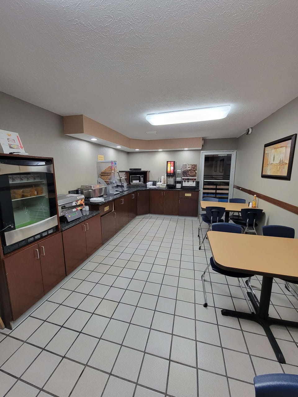 Free daily continental breakfast
