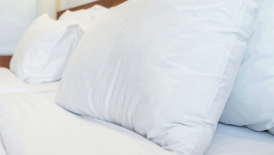Premium bedding, desk, iron/ironing board, free WiFi