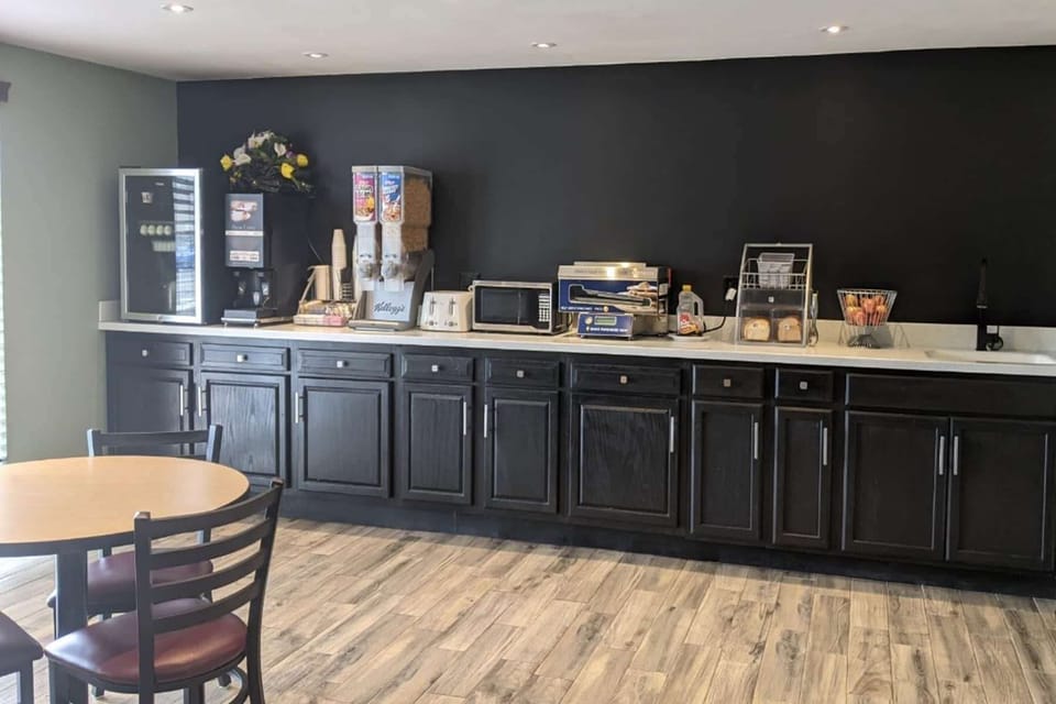 Free daily on-the-go breakfast