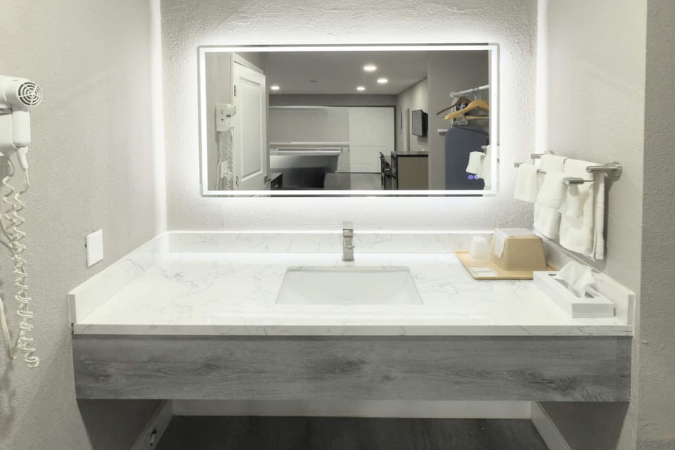 Free toiletries, towels