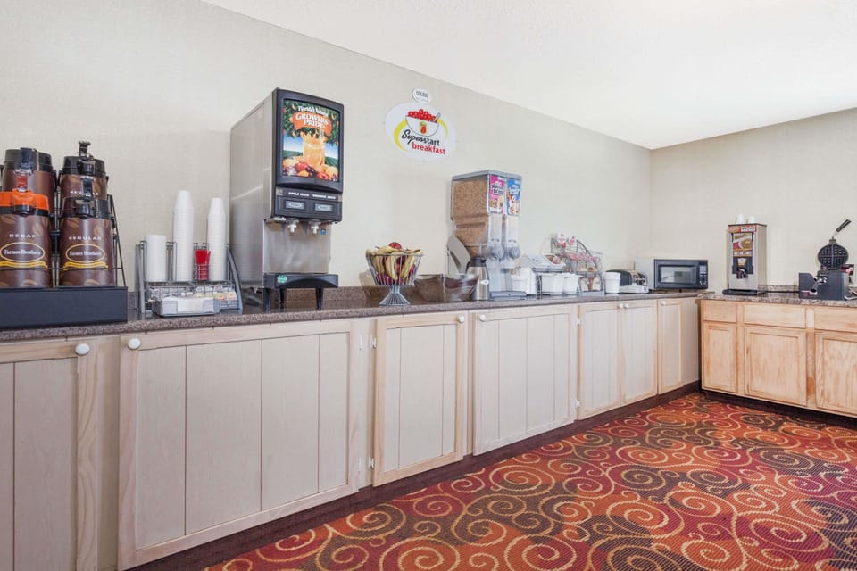 Free daily on-the-go breakfast