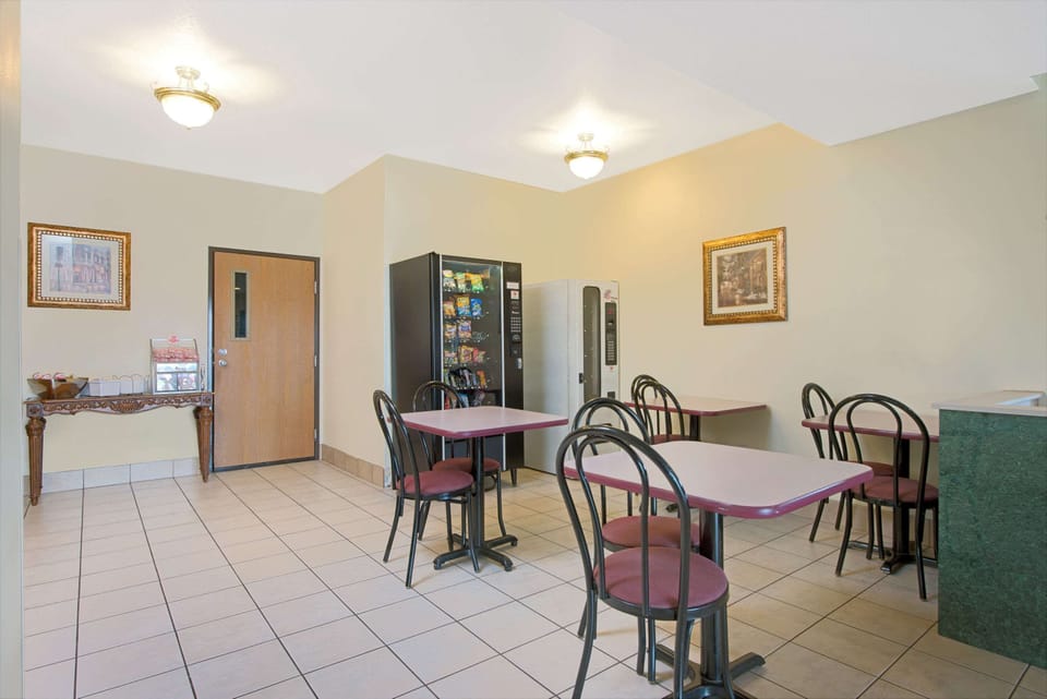 Free daily on-the-go breakfast