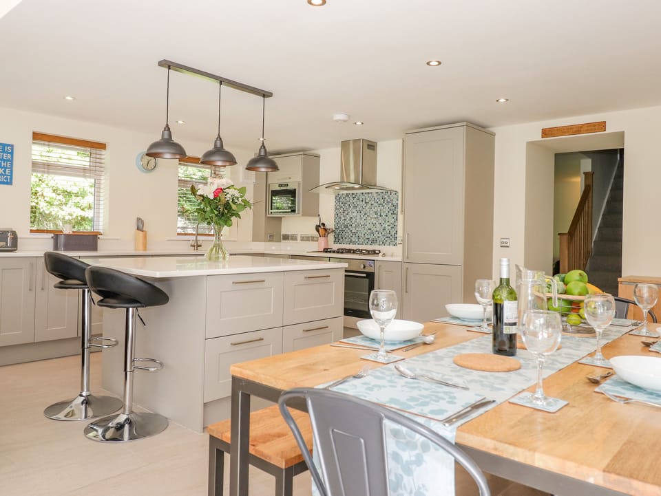 Fridge, dishwasher, electric kettle, toaster