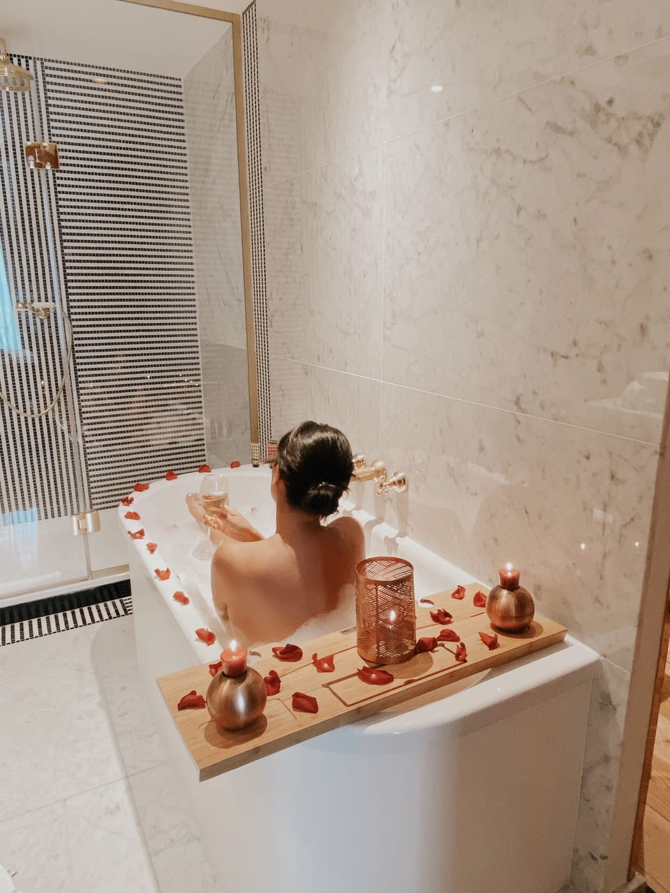 Deep-tissue massages, Swedish massages, prenatal massages