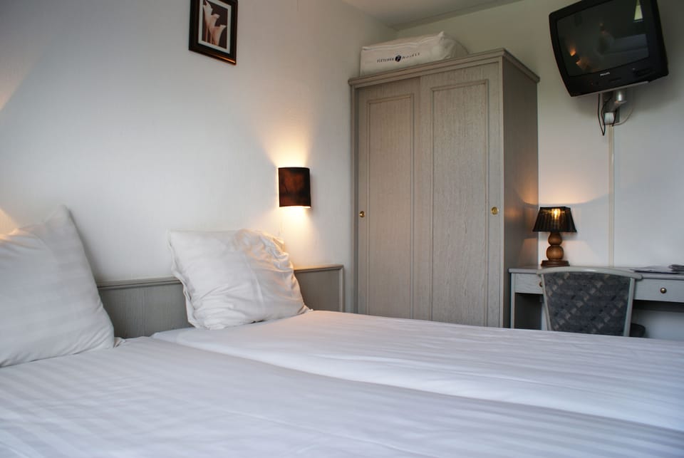Standard Double Room | Free WiFi, bed sheets, alarm clocks