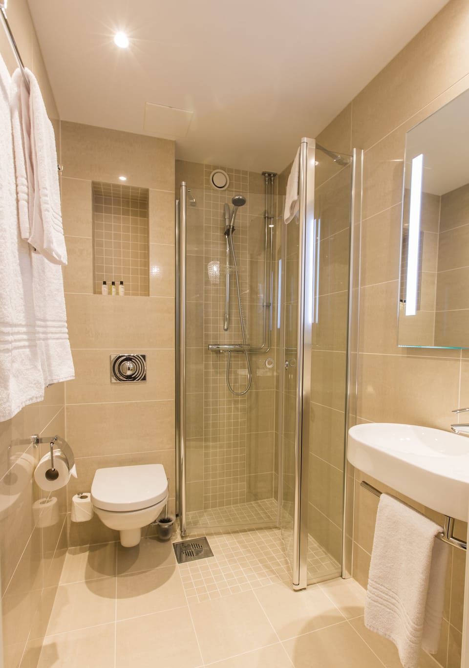 Saga Hotel Oslo, WorldHotels Crafted Hotel in Oslo