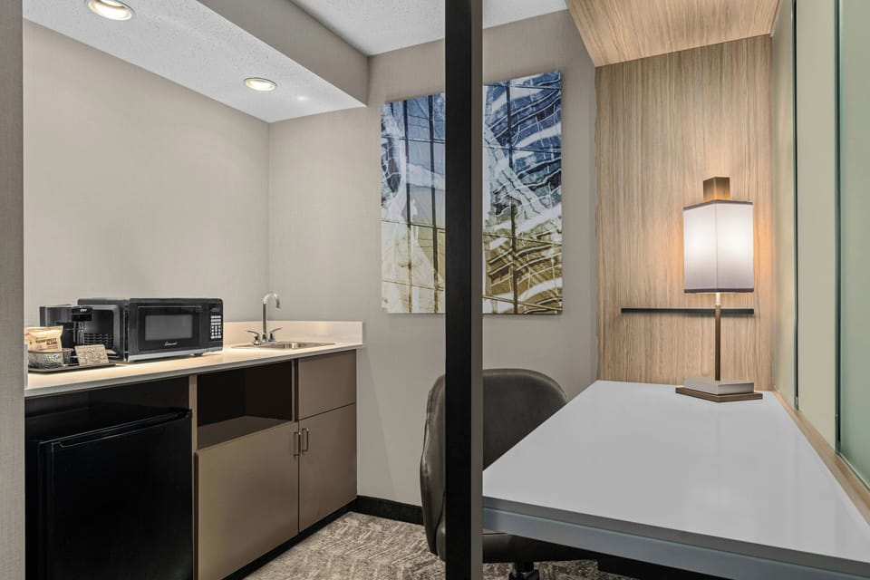 In-room safe, desk, iron/ironing board, free WiFi