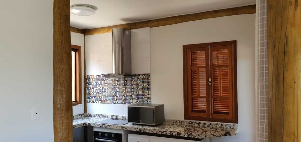 Exclusive Chalet | Private kitchen | Full-size fridge, microwave, oven, stovetop
