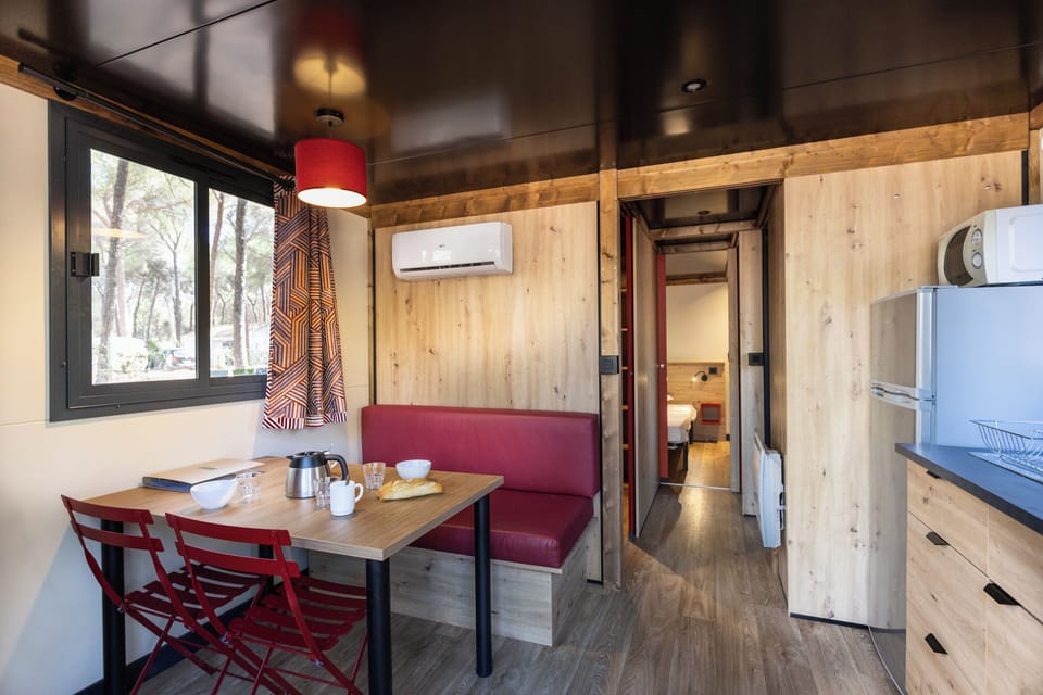 Wooden Caravan | Living area
