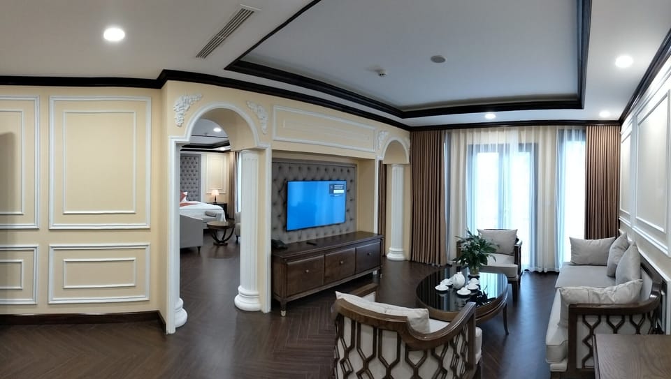Presidential Double Room Single Use | Hypo-allergenic bedding, minibar, in-room safe, laptop workspace
