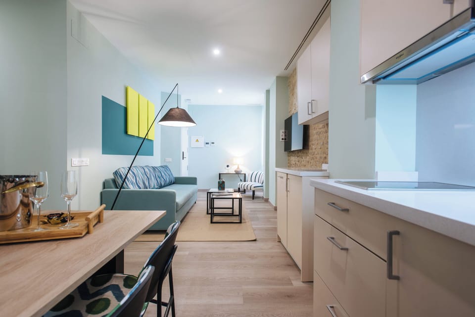 Superior Apartment, Multiple Beds | Private kitchenette | Mini-fridge, electric kettle, cookware/dishes/utensils