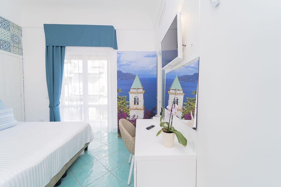 Superior Triple Room | Minibar, desk, cribs/infant beds, free WiFi