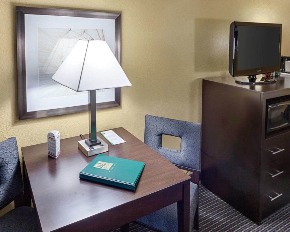 Suite, 2 Queen Beds, Non Smoking (Atrium View) | In-room safe, iron/ironing board, free cribs/infant beds, free WiFi