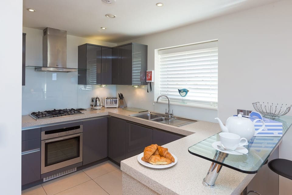 Fridge, dishwasher, electric kettle, toaster