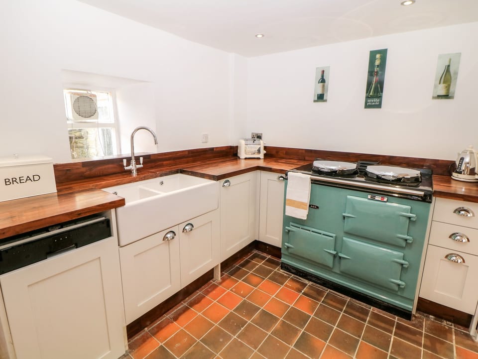 Fridge, dishwasher, electric kettle, toaster