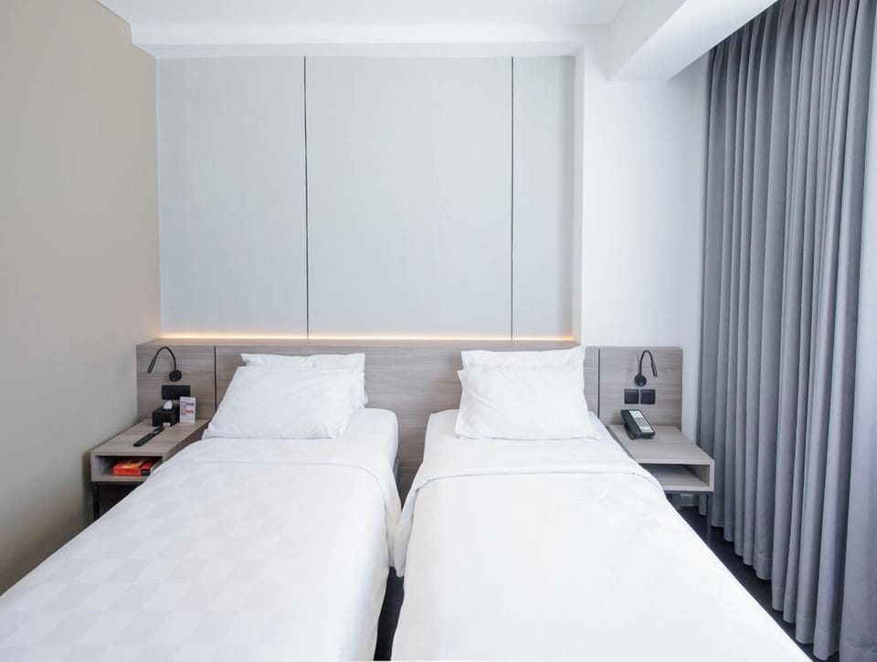 Deluxe Twin Room | Premium bedding, minibar, in-room safe, individually decorated