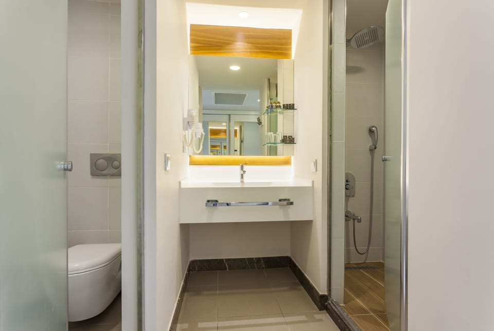 Bathroom sink