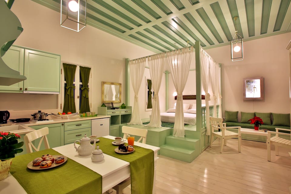 Deluxe Suite | 1 bedroom, premium bedding, Select Comfort beds, in-room safe
