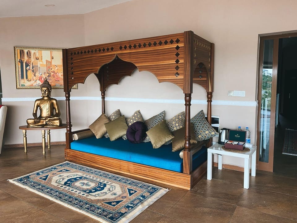 Premium bedding, minibar, in-room safe, free cribs/infant beds