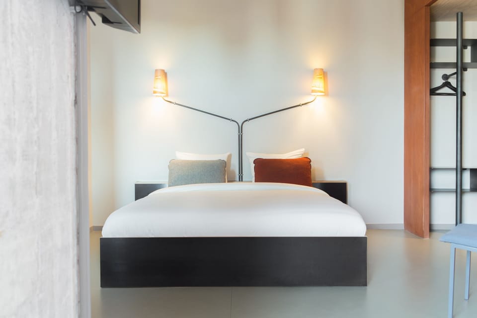 Quadruple Room, Bathtub | In-room safe, free WiFi, bed sheets