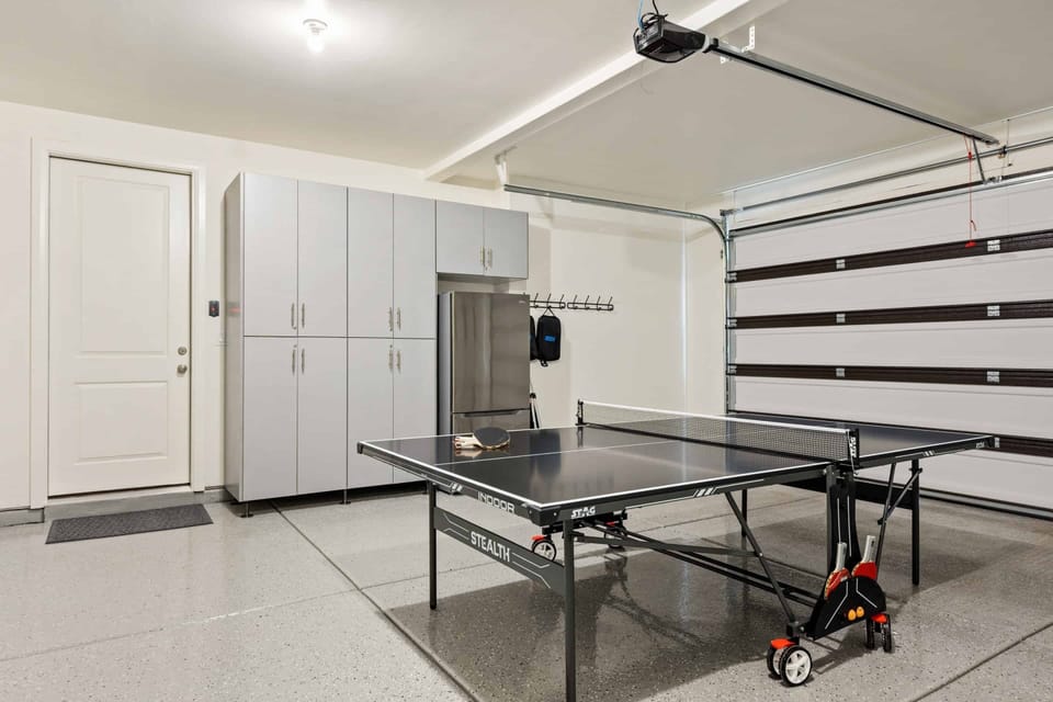 Townhome, 5 Bedrooms | Interior