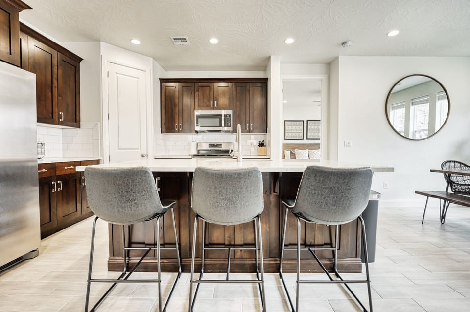 Townhome, 5 Bedrooms | Private kitchen | Coffee/tea maker, fridge, oven, toaster