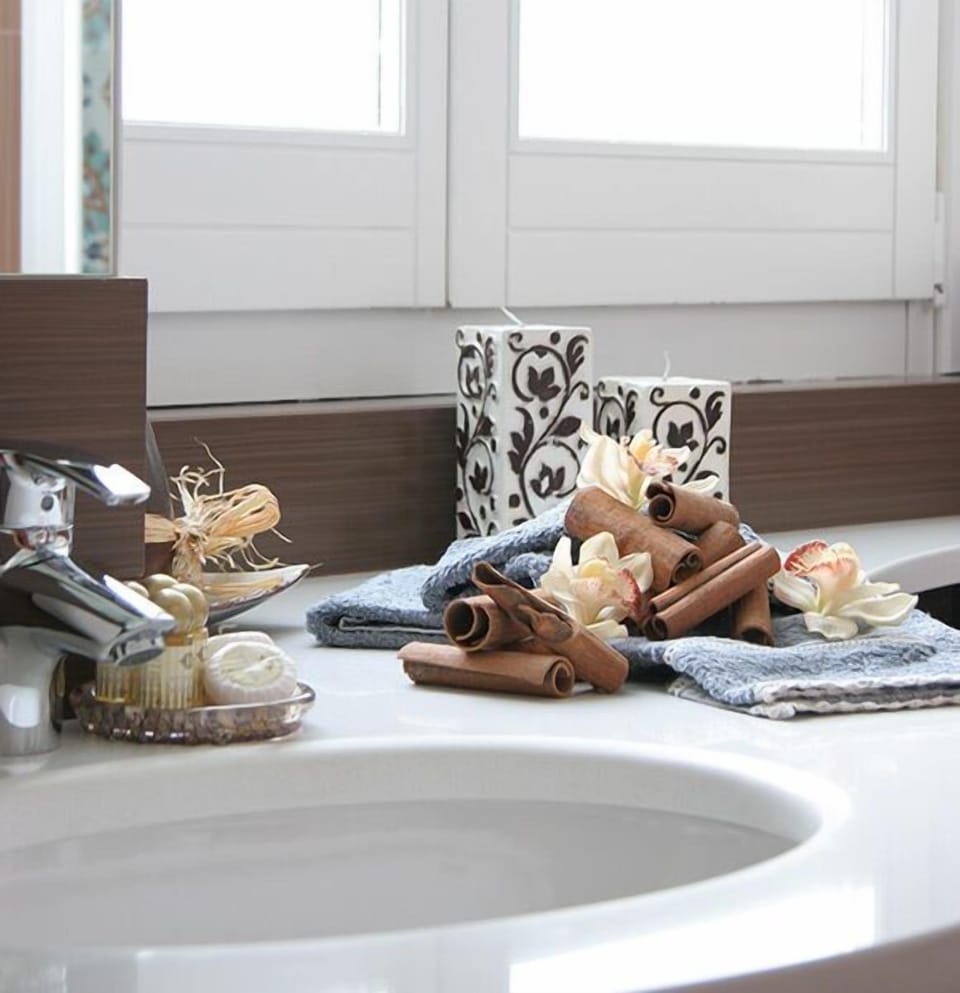 Superior Double Room | Bathroom sink