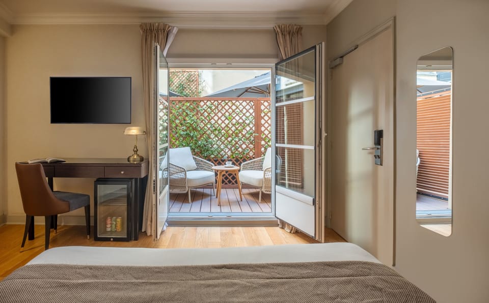 Room, 1 Double Bed, Courtyard View | Courtyard view