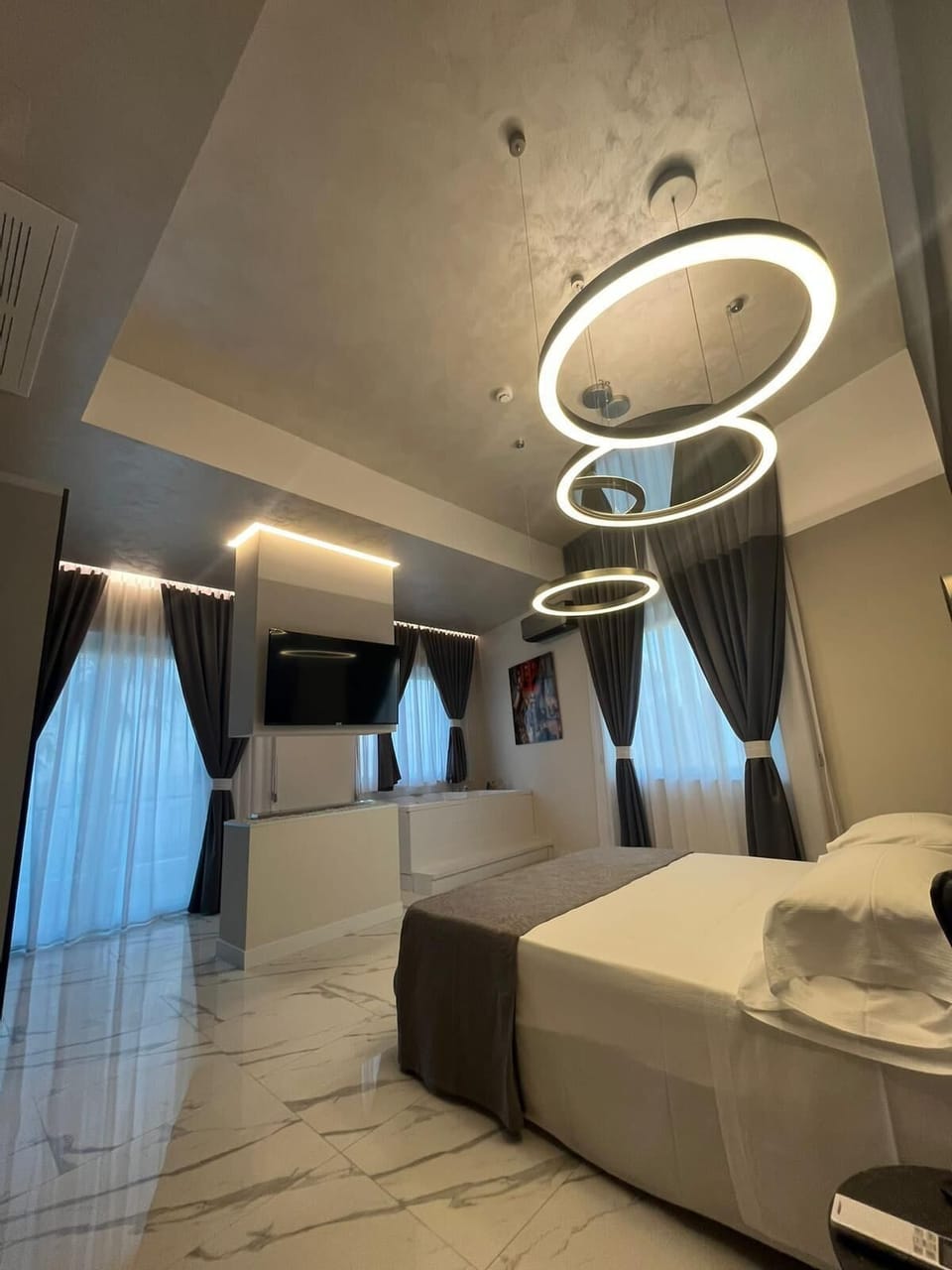 Presidential Suite, Jetted Tub | Premium bedding, minibar, in-room safe, desk
