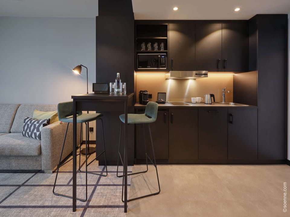 Standard Apartment with Kitchenette | Private kitchenette | Electric kettle