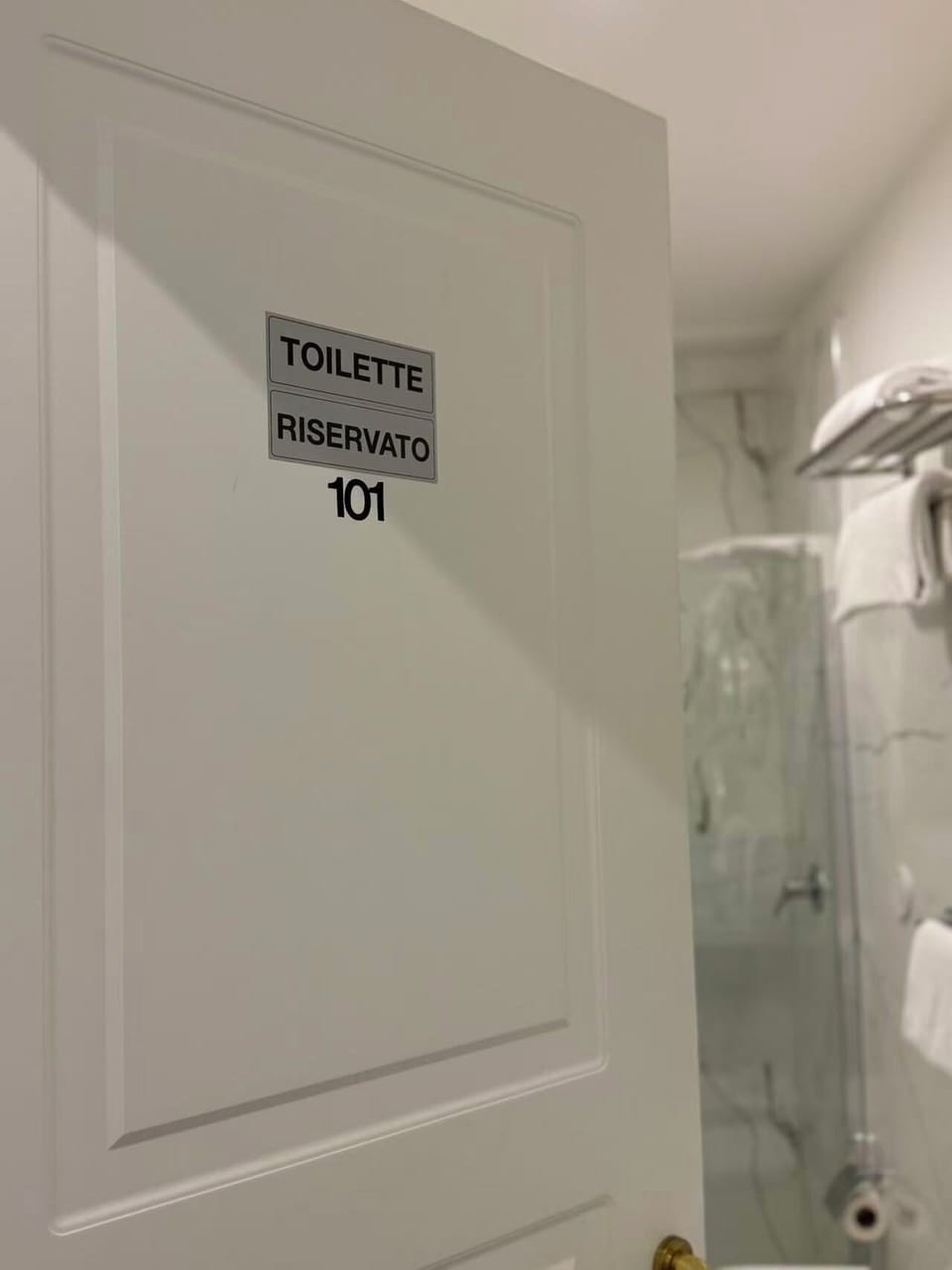 Double Room, 1 Bedroom, Private Bathroom (Bathroom outside) | Bathroom | Shower, free toiletries, hair dryer, bidet