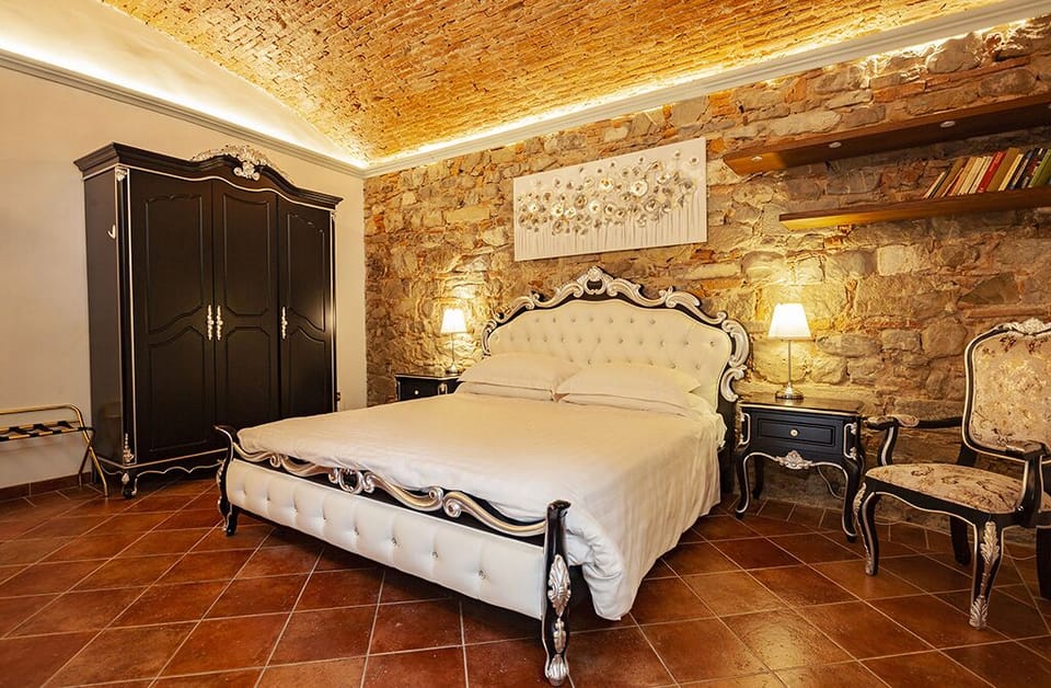 Apartment (seminterrato) | Minibar, free WiFi, bed sheets