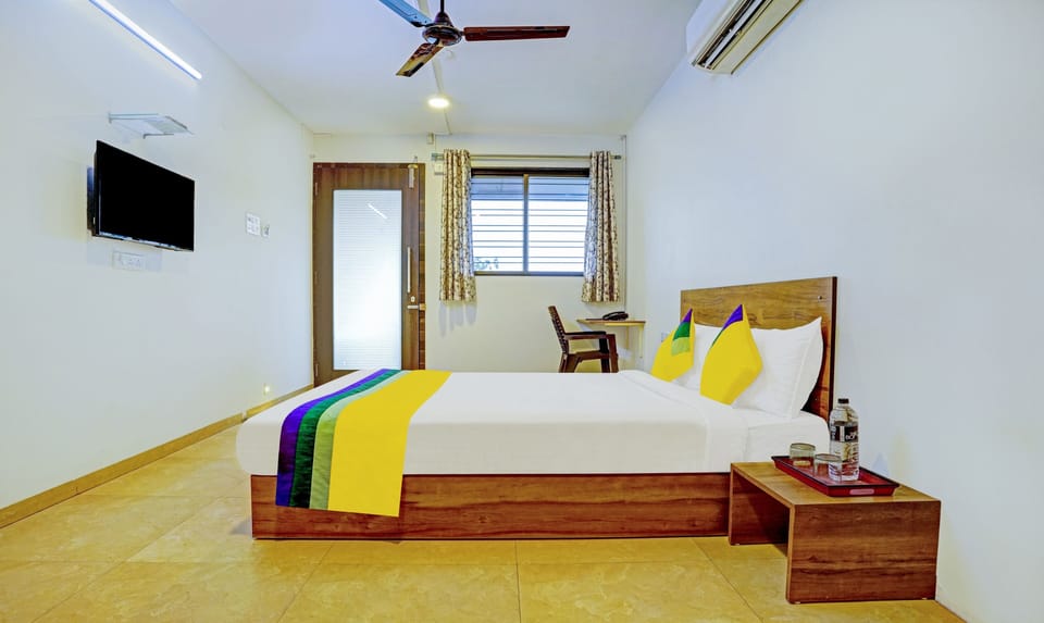 Standard Room | Desk, iron/ironing board