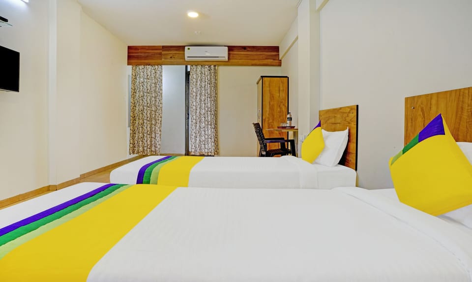 Standard Room | Desk, iron/ironing board