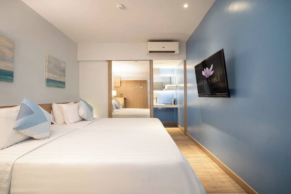 Deluxe Twin Room | Blackout drapes, free WiFi, bed sheets