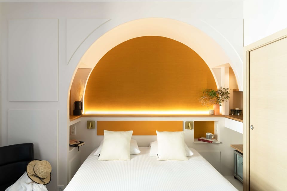 In-room safe, desk, soundproofing, iron/ironing board