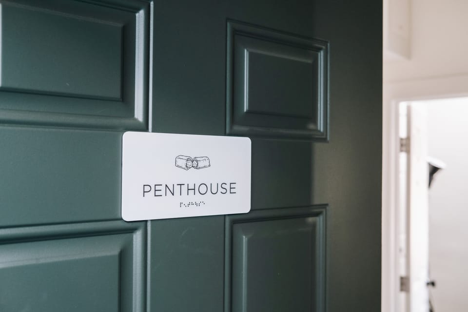 Penthouse | Egyptian cotton sheets, premium bedding, down comforters