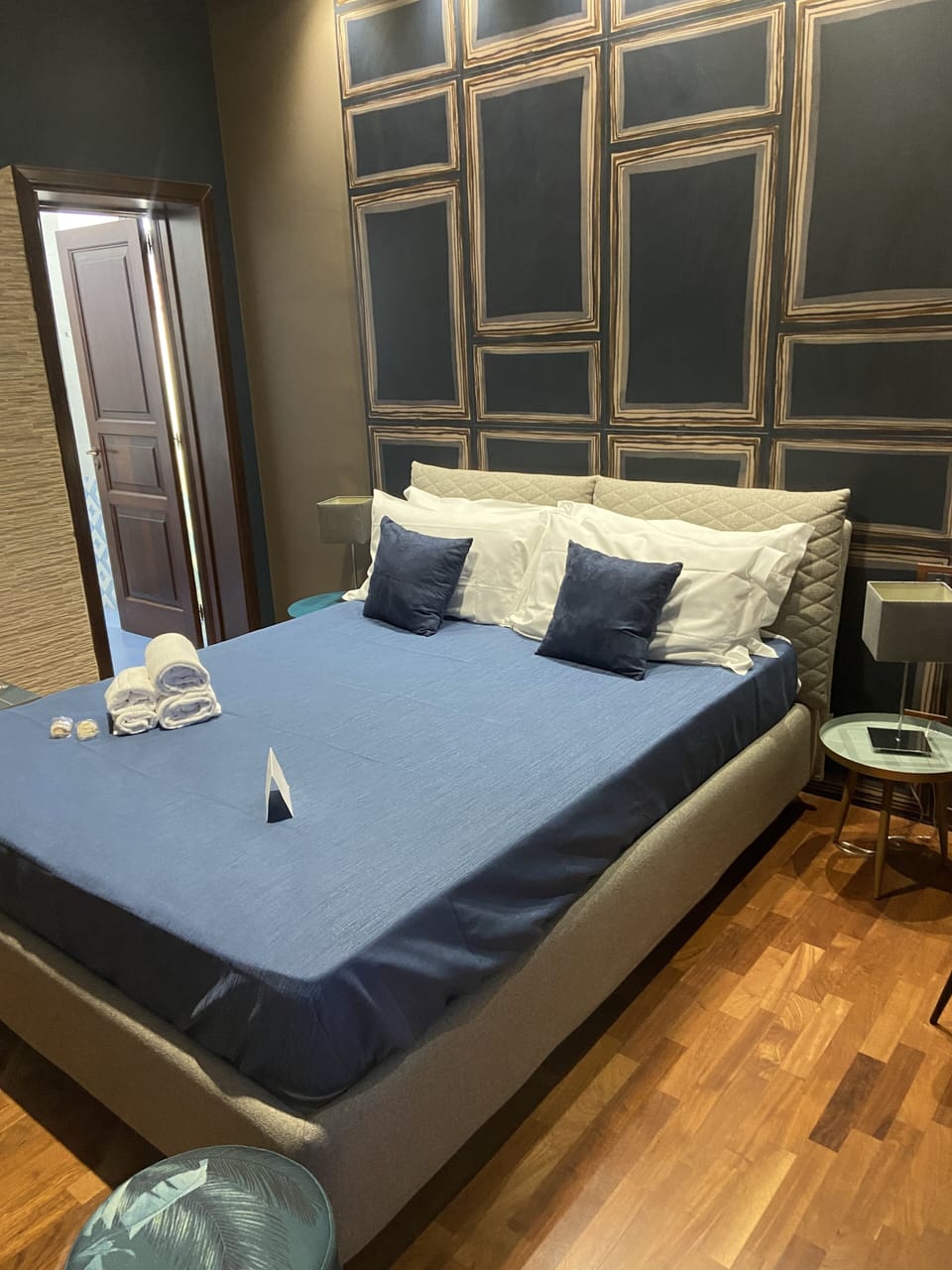 Exclusive Double Room | Minibar, in-room safe, desk, iron/ironing board