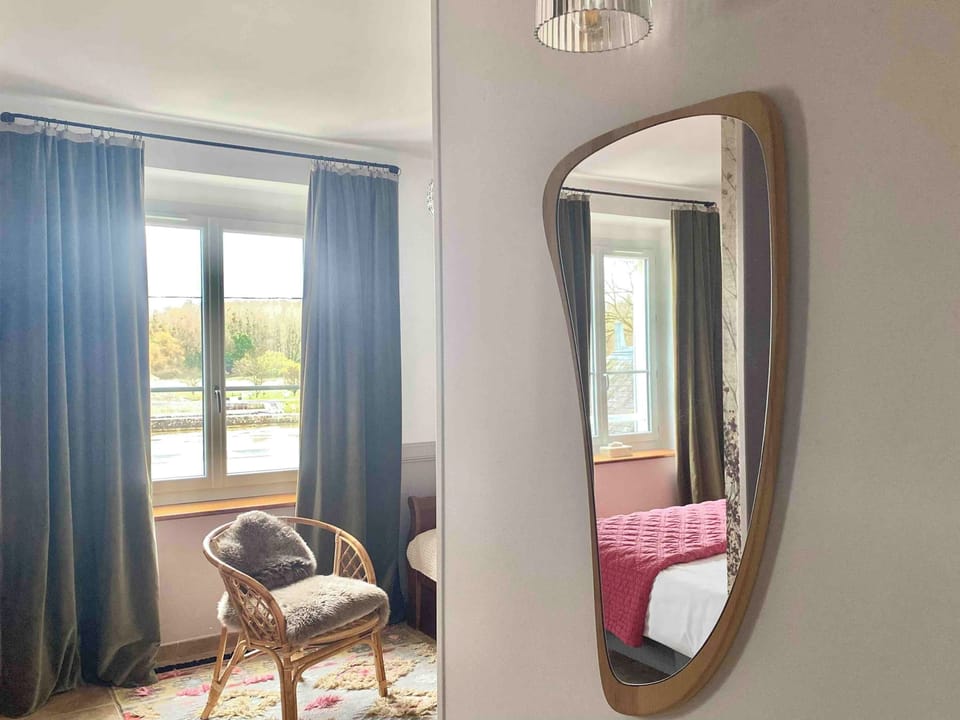 Deluxe Double Room, Bathtub, River View | Individually decorated, individually furnished, desk, blackout drapes