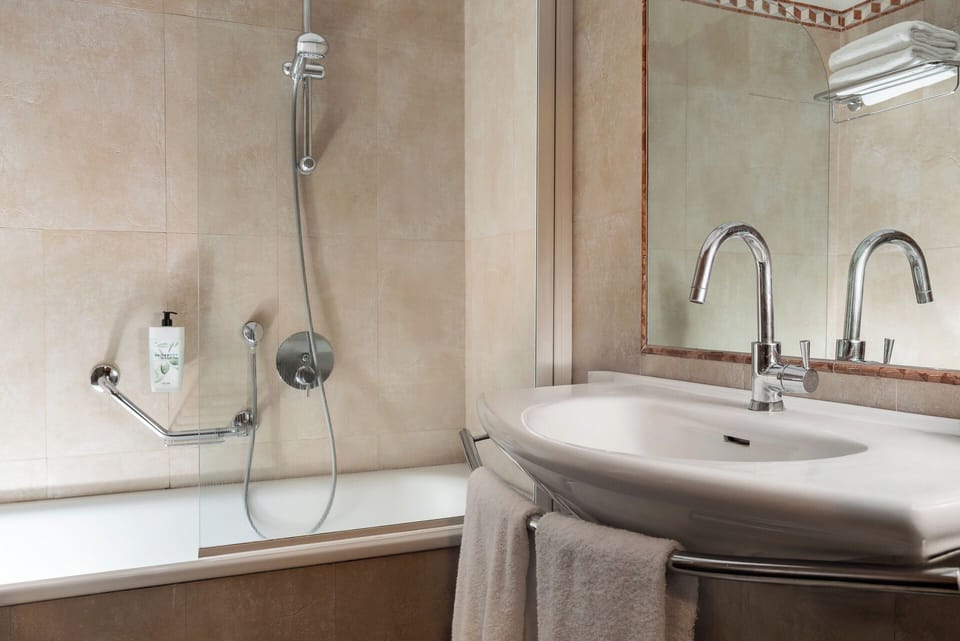 Classic Double or Twin Room | Bathroom | Designer toiletries, hair dryer, slippers, bidet