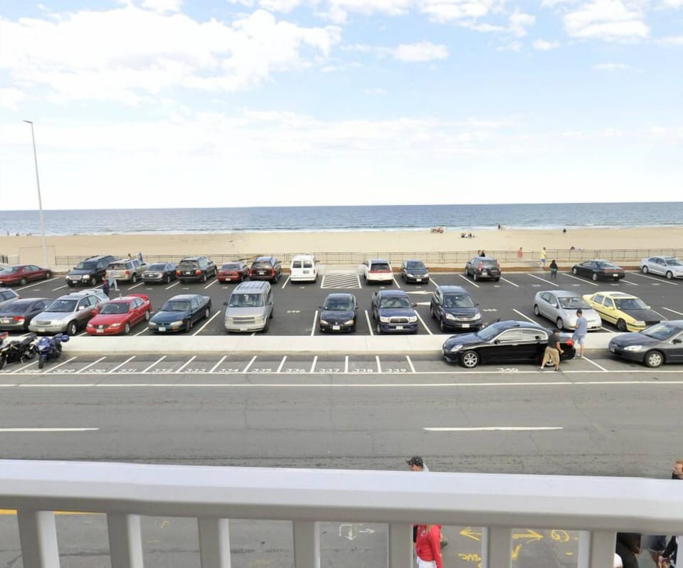 Deluxe Single Room, Balcony, Oceanfront | Balcony