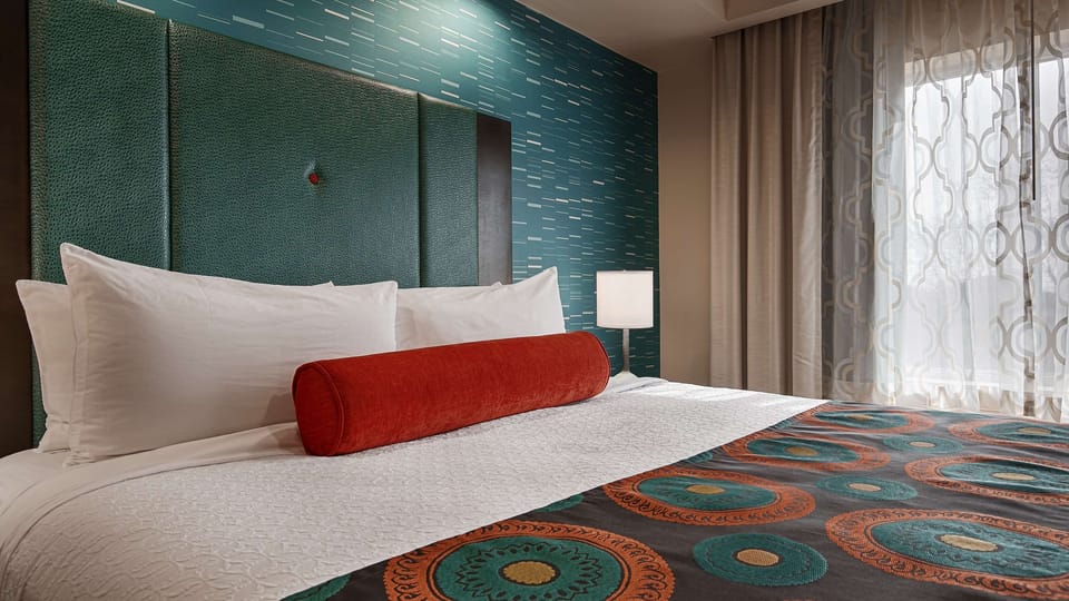 Premium bedding, pillowtop beds, in-room safe, desk