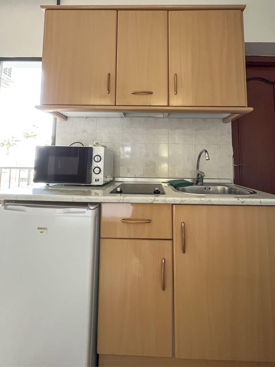 Studio, Courtyard View | Private kitchen | Fridge, microwave, electric kettle