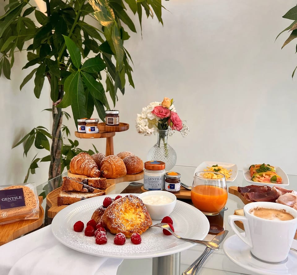 Free daily buffet breakfast