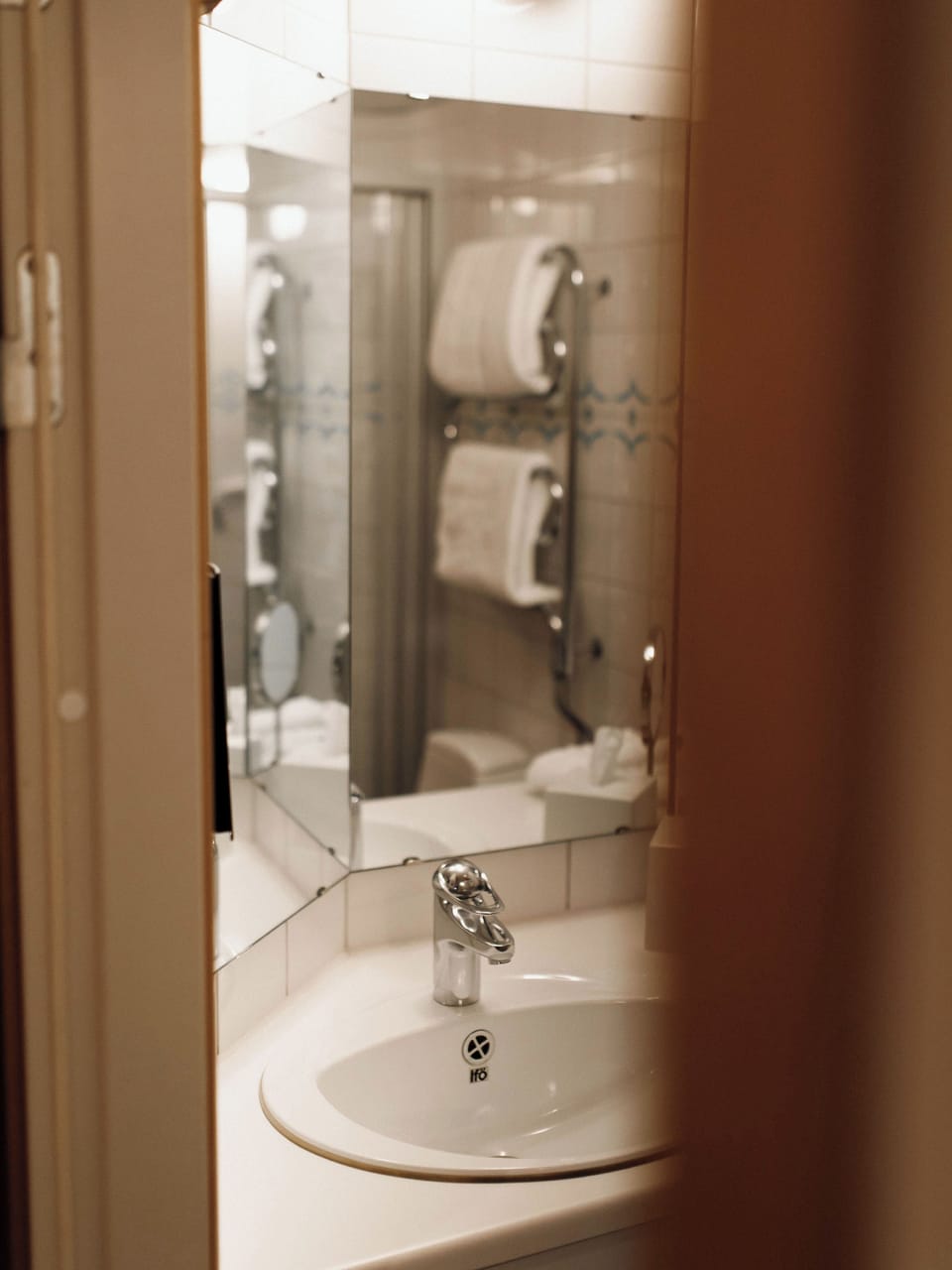 Double Room (Spa access not included) | Bathroom | Shower, hair dryer, towels
