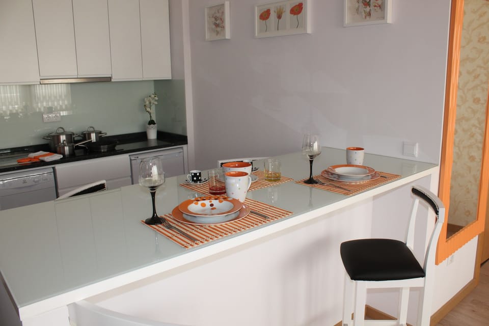 Studio | In-room dining