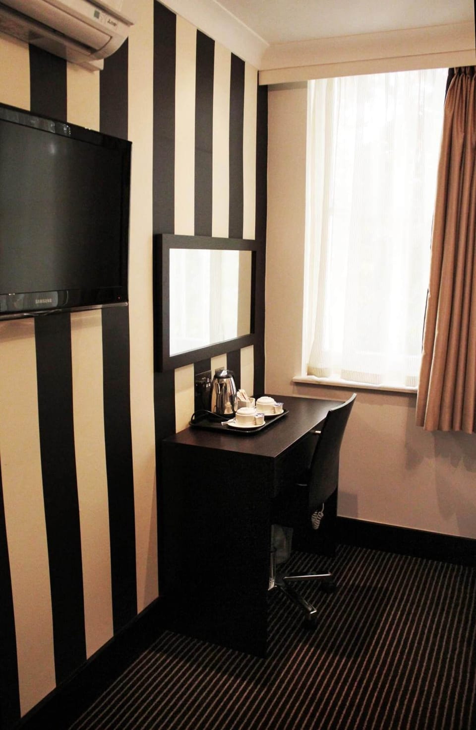 In-room safe, desk, iron/ironing board, free WiFi