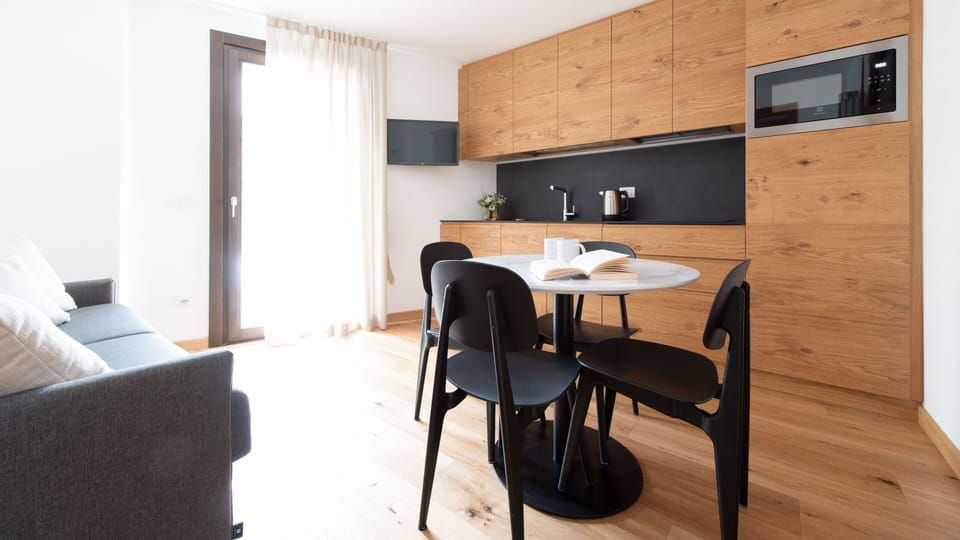 Apartment (1 Bedroom) | Interior